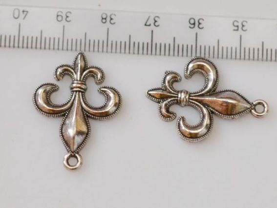 Подвеска Королевская лилия, античное серебро, 50 шт