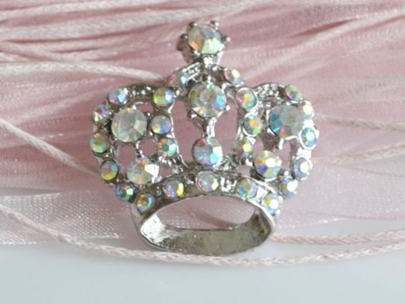 Подвеска Корона №1-2 с белыми камушками Подвеска Корона №1-2 с белыми камушками