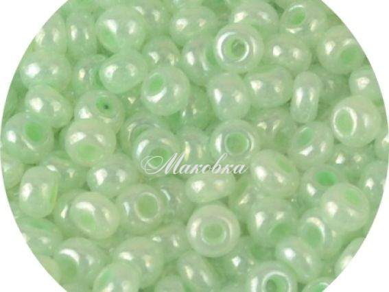 Чешский бисер Preciosa №10/0, круглый, цвет 37152 салатовый
