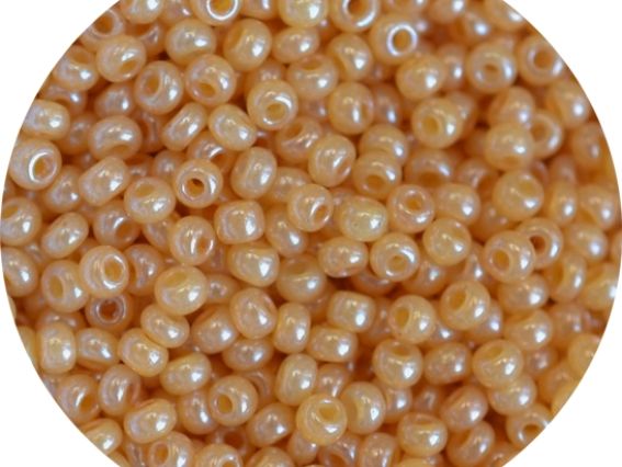 Чешский бисер Preciosa №10/0, круглый, цвет 47115 желто-беж. 50 г