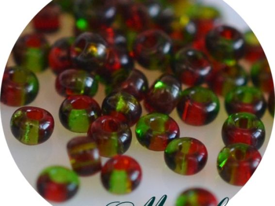Чешский бісер Preciosa №10/0, круглый, цвет 52797 арлекин прозрачный, малахит и рубин Чешский бісер Preciosa №10/0, круглый, цвет 52797 арлекин прозрачный, малахит и рубин