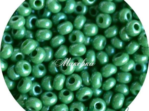 Чешский бисер Preciosa №10/0, круглый, цвет 53233 зеленый 50г