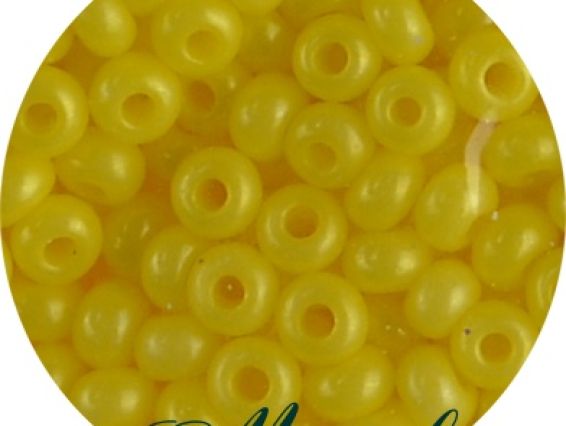 Чешский бісер Preciosa №10/0, круглый, цвет 16386 желтый Чешский бісер Preciosa №10/0, круглый, цвет 16386 желтый