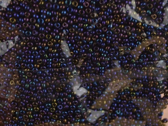 Чешский бисер Preciosa №10/0, круглый, цвет 59205 радужный сине-фиолетовый