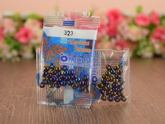 Бісер 5 гр Preciosa 323 разм. 3/0 ирисовый