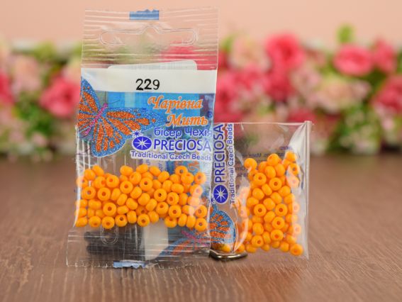 Бісер 5 гр Preciosa 229 розмір. 6/0 непрозорий жовтий