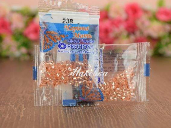 Бісер 5 гр Preciosa 238 разм. 6/0 прозрачный серебро персик