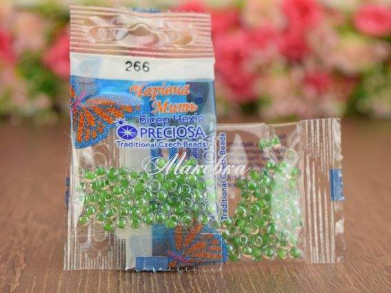 Бісер 5 гр Preciosa 266 разм. 6/0 прозрачный окрашен внутри зеленый