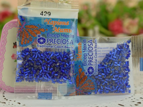 Бисер 5 гр Preciosa 429, Стеклярус-1 прозрачный с серебряной серединкой синий