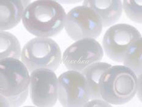 Чешский бисер Preciosa №10/0, круглый, цвет 46205 непрозр-й радужный белый