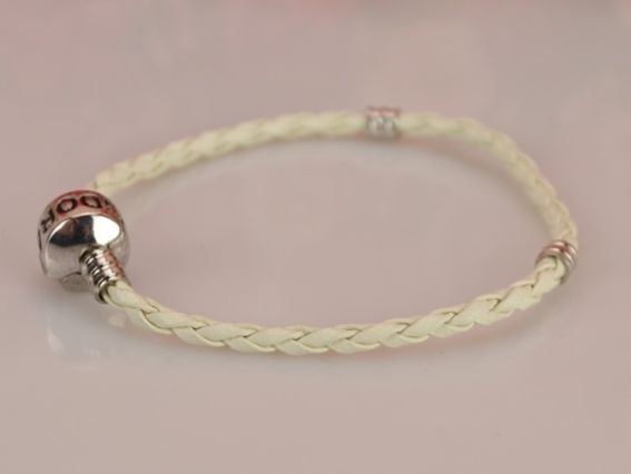 Браслет для бусин Пандора-стиля, плетенный, 18 см, белый Браслет для бусин Пандора-стиля, плетенный, 18 см, белый