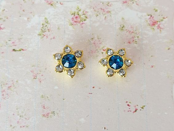 Кабошон Цветок Бело-голубой на золоте, 10мм, 2шт, 