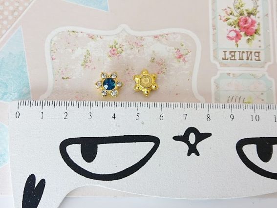 Кришталевий Кабошон Квітка Біло-Блакитна на золоті, 10мм, 2шт ЕД-627