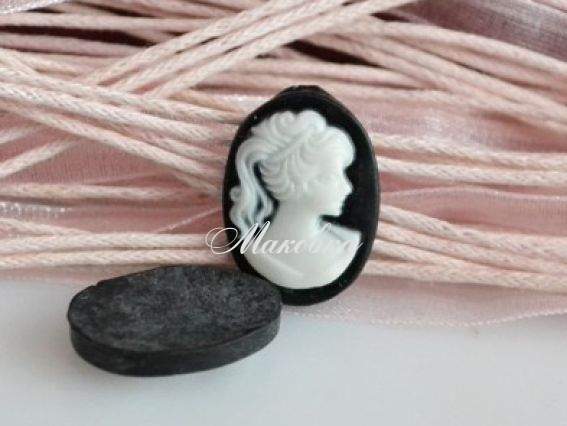 Камея №5 овальная 13х18 мм Дама, черно-белая Камея №5 овальная 13х18 мм Дама, черно-белая