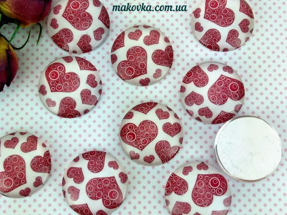 Стеклянный кабошон с принтом Круглый с сердечками 25х25мм, 1 шт Стеклянный кабошон с принтом Круглый с сердечками 25х25мм, 1 шт