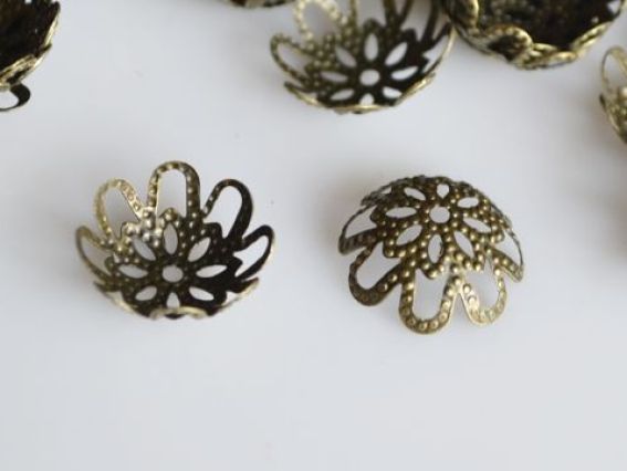 Розетка для бусин №10 Большая 12х5 мм, бронза, 50 шт/уп Розетка для бусин №10 Большая 12х5 мм, бронза, 50 шт/уп