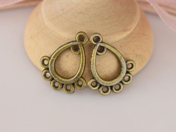 Конектор 1/5 маленька Крапля, 13х16 мм, антична бронза, 1 шт