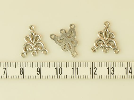 Бижутерный Коннектор 1/3 Лилия, 17х19 мм цвет античное серебро, 1 шт