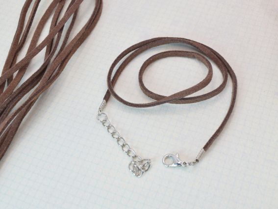 Основа під кулон замшева 3 мм, Коричнева, 44 см + ланцюжок, із замочком карабіном