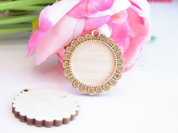 Основа під кабошон Кругла дерев'яна з орнаментом