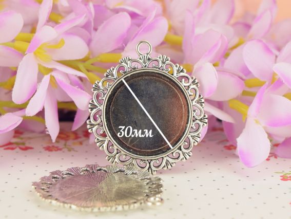 Оправа для кабошона круглая Лилии 44 х 49 мм , цвет античное серебро №46