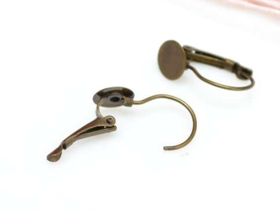 Заготовка для сережок Швенза з англійським замком з круглою базою 8 мм (20x13 мм), антична бронза 1 пара