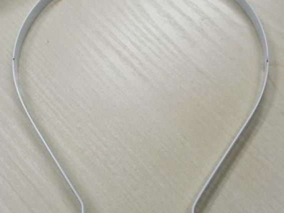 Обруч 7 мм металлический белый, 1 шт