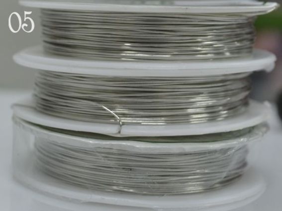 Проволока для бісера 0,5 мм серебро (белый) Проволока для бісера 0,5 мм серебро (белый)