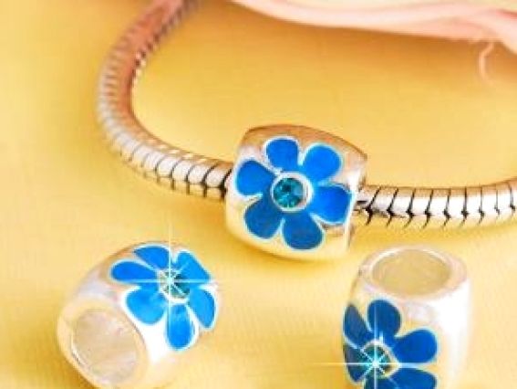 Бусина метал. цветная со стразами 06 Ромашка голубая Бусина метал. цветная со стразами 06 Ромашка голубая