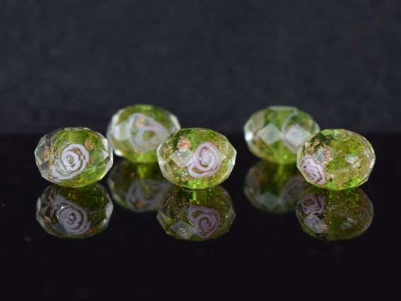 Lampwork намистина гранована 12 * 10 мм, золото і троянди салатовий 1 шт