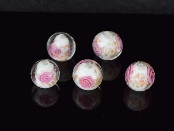Lampwork намистина ШАР 12мм, з трояндами БІЛА 1 шт
