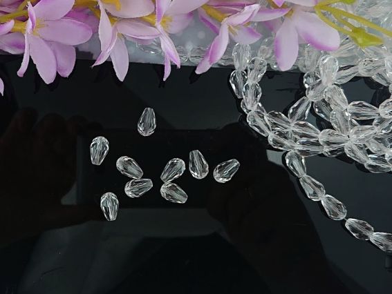 Кришталеві намистини, форма Капля, розмір 8*12мм , Білі прозорі 10 шт