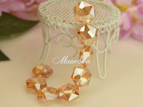 Бусина Хрустальная Гексагон 16х8 мм многогранная с плакировкой, карамель