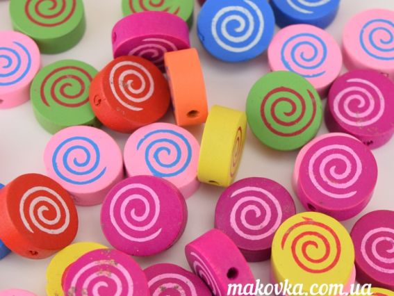 Бусина деревянная Круглая плоская с завитком 15х15х6 мм , 1 шт, цвет на выбор