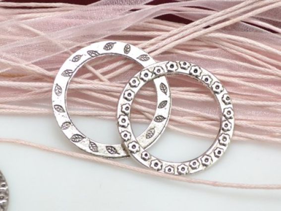 Металлическая соединительная бусина 32 мм Цветочки-листики Металлическая соединительная бусина 32 мм Цветочки-листики