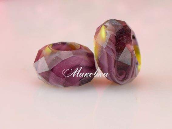 Бусина Пандора-стиля хрусталь 39 фиолетовая с желтым матовая (без трубы) Бусина Пандора-стиля хрусталь 39 фиолетовая с желтым матовая (без трубы)