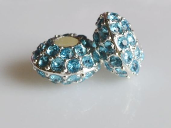 Бусина пандора со стразами Мульти 43 большая голубая Бусина пандора со стразами Мульти 43 большая голубая