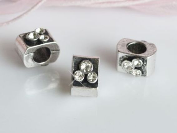 Бусина пандора метал. со стразами №46 белая Бусина пандора метал. со стразами №46 белая