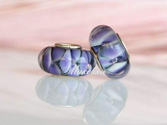 Бусина Евро Lampwork №15 сиреневые цветы Бусина Евро Lampwork №15 сиреневые цветы