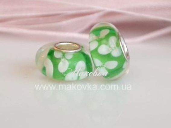 Бусина Евро Lampwork №27 зеленая с белыми и салатовыми цветками по краям Бусина Евро Lampwork №27 зеленая с белыми и салатовыми цветками по краям