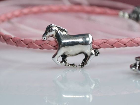 Бусина Пандора метал-я Лошадка (МФ-64) Бусина Пандора метал-я Лошадка (МФ-64)