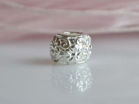 Бусина Пандора метал-я в цветах (МФ-79) под серебро Бусина Пандора метал-я в цветах (МФ-79) под серебро