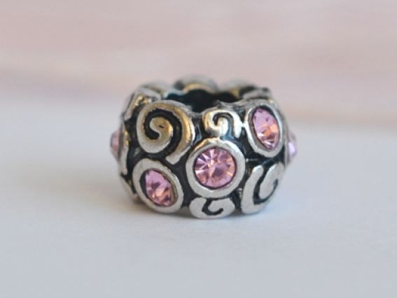 Бусина метал. со стразами №110 Завитки розовые Бусина метал. со стразами №110 Завитки розовые