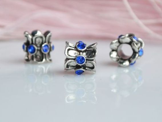 Бусина метал. со стразами №64 синяя (античное серебро) Бусина метал. со стразами №64 синяя (античное серебро)