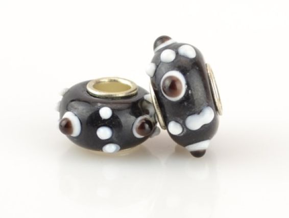 Бусина Евро Lampwork №115 черная с белыми объемными точками Бусина Евро Lampwork №115 черная с белыми объемными точками