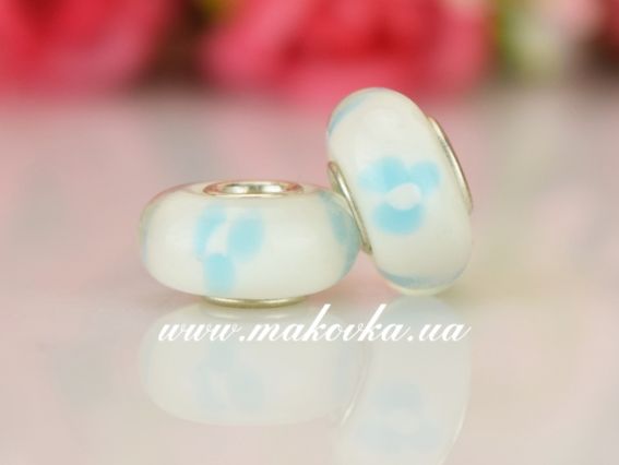 Бусина Евро Lampwork №121 прозрачная, белая с голубыми цветочками