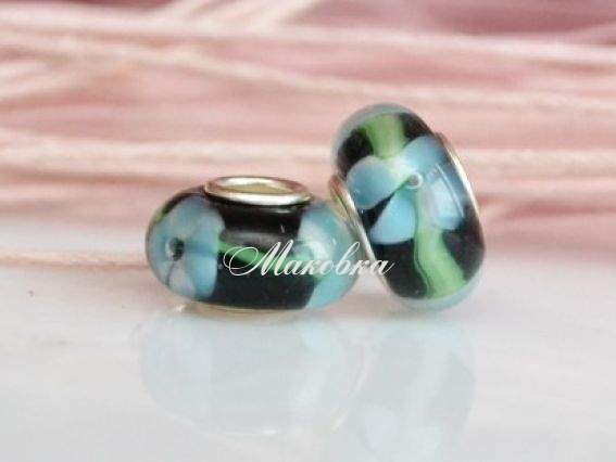 Бусина Евро Lampwork №66 черная с васильками Бусина Евро Lampwork №66 черная с васильками