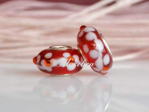 Бусина Евро Lampwork №69 красная с белыми цветами Бусина Евро Lampwork №69 красная с белыми цветами