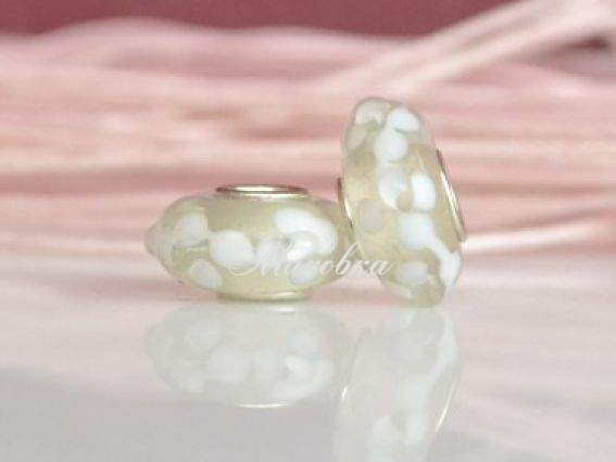 Бусина Евро Lampwork №74 белая с белыми цветами Бусина Евро Lampwork №74 белая с белыми цветами