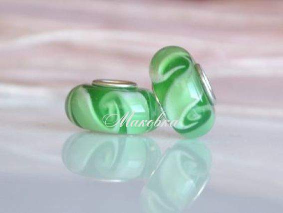 Бусина Евро Lampwork №81 зеленая с салатовым узором Бусина Евро Lampwork №81 зеленая с салатовым узором